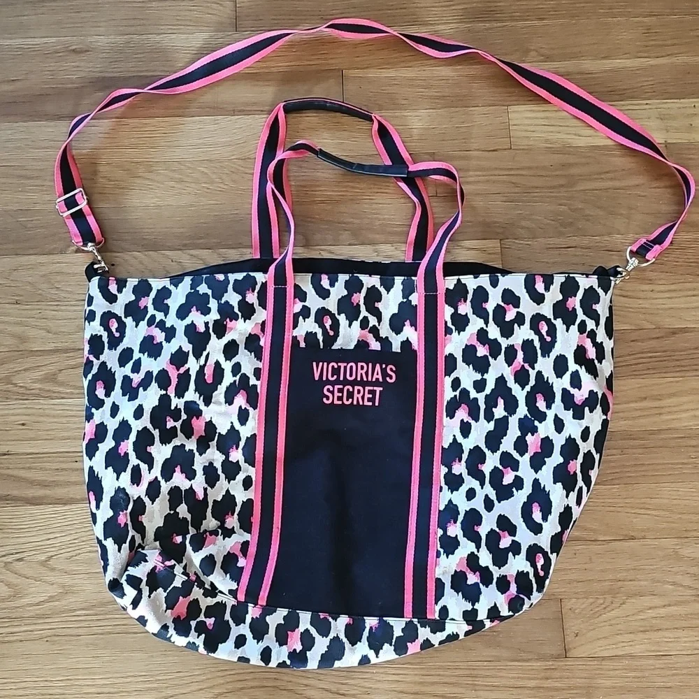 Victoria's Secret Large Zippered Pink & Black Animal Print Weekend Getaway Tote